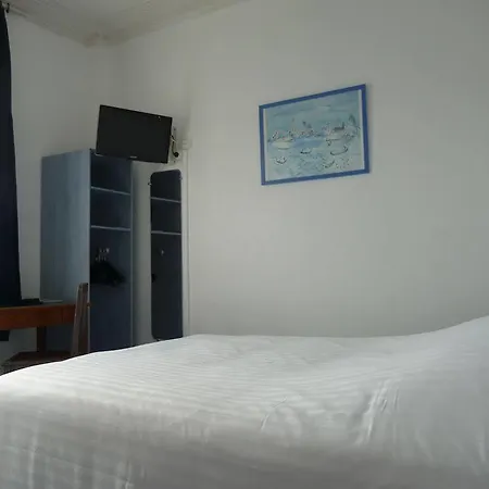 Saint Maurice Hotel 2*