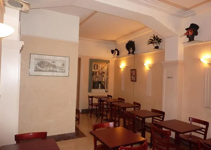 Hotel Saint Maurice 2*