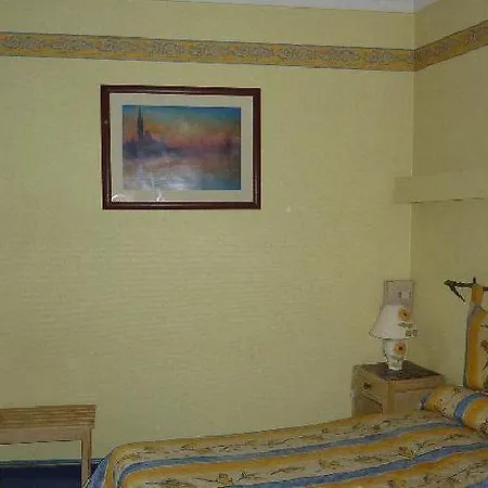 Saint Maurice Szálloda Lille